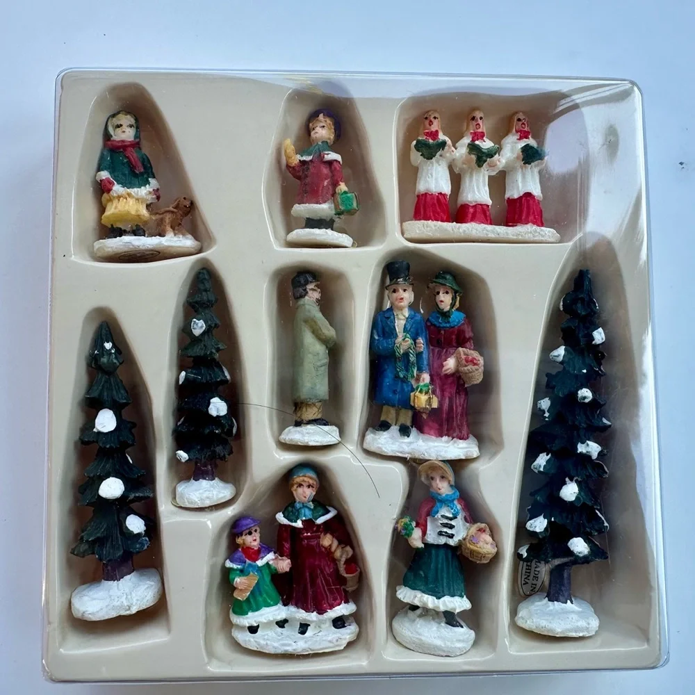 MERVYN’S Village square Mini House Set Porcelain Vintage Christmas Decor, Lights